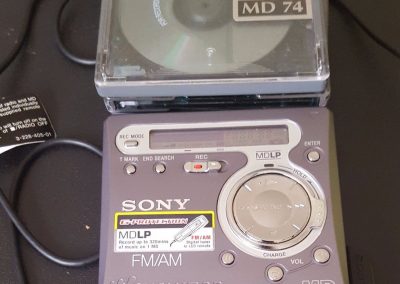 2000 Sony FM:AM Portable Minidisc Recorder MZ-G750 - Sony-MZ-G750.3.jpg